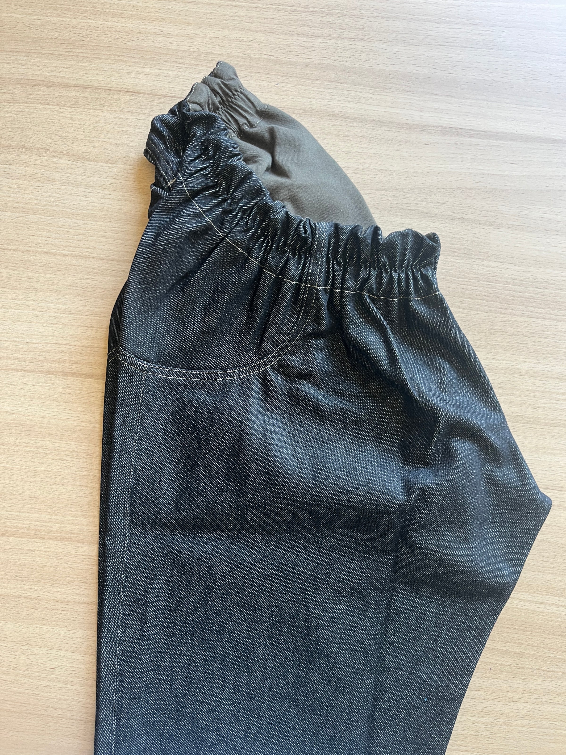 Basic Jeans Noir Taille 52-54