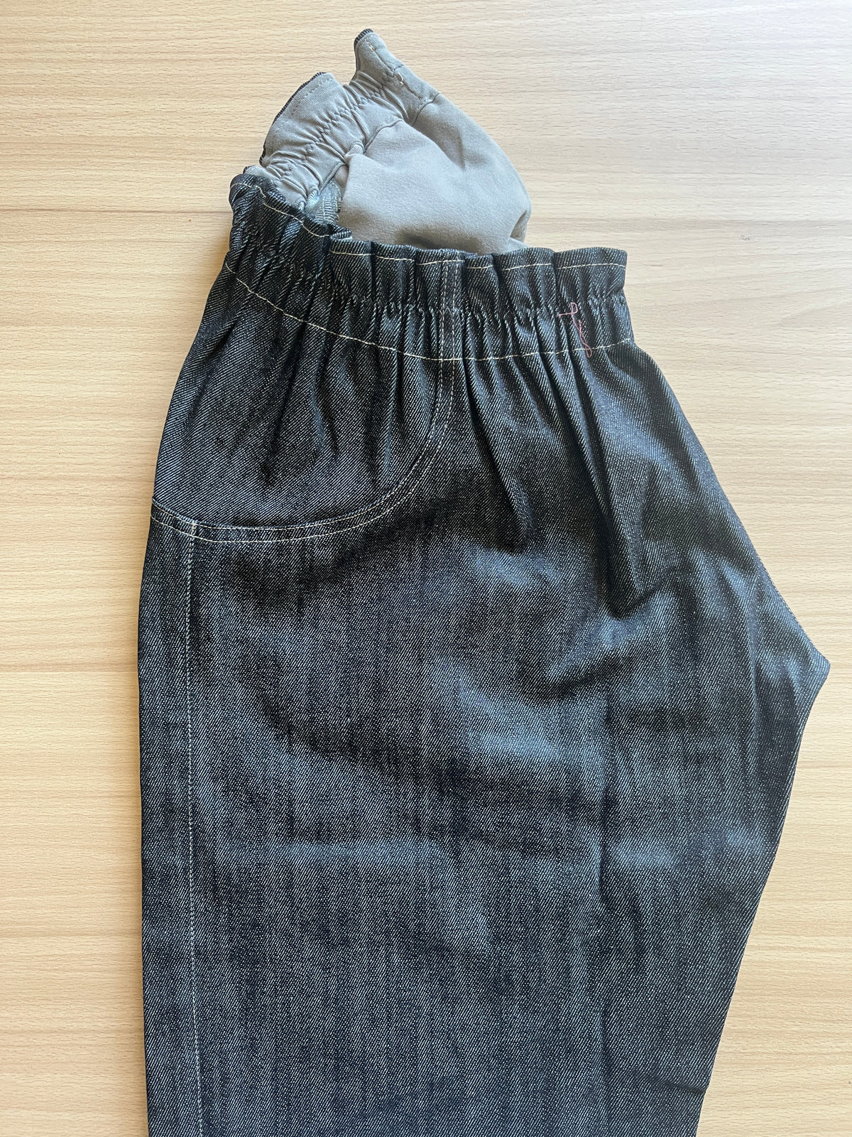 Basic Jeans Noir Taille 52-54