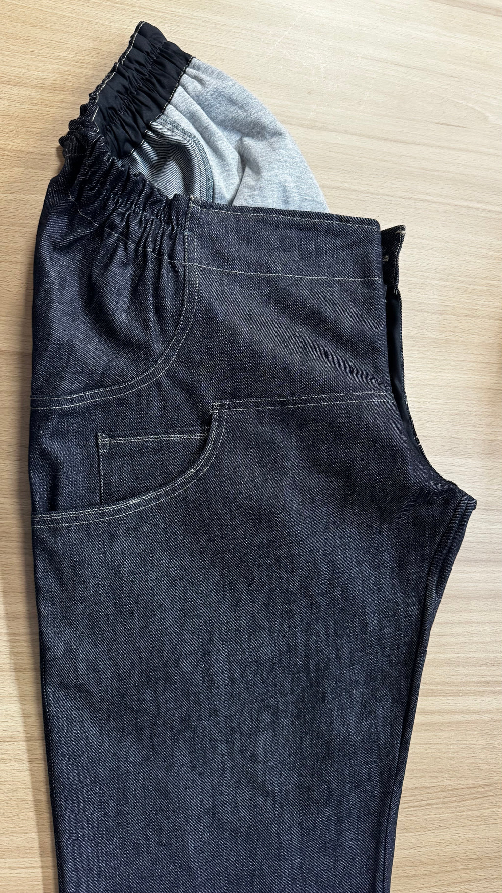 Léo jean bleu foncé taille 52-54