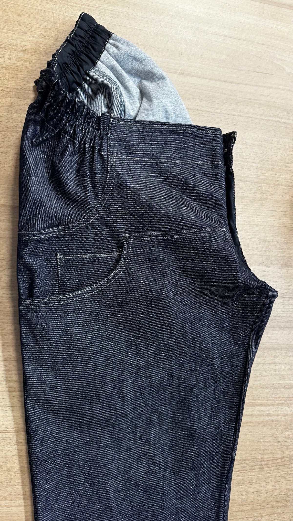 Léo jean bleu foncé taille 52-54