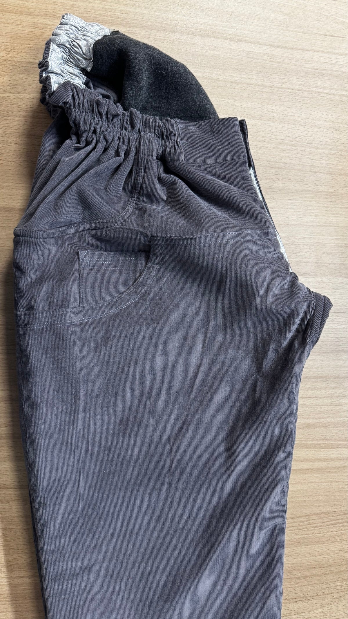 Léo velours milleraies gris doublé taille 52-54