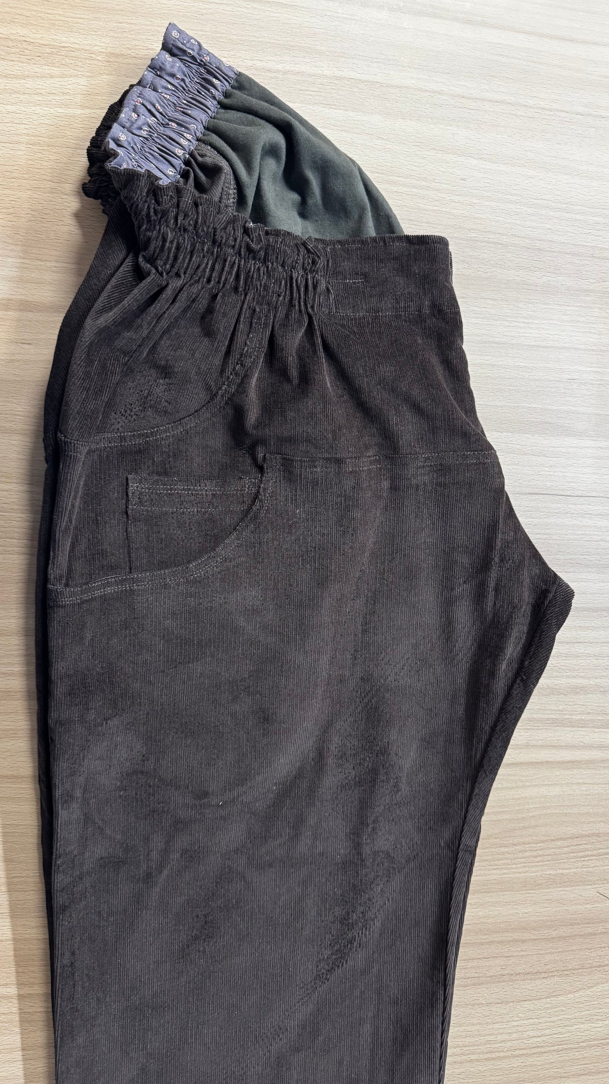 Léo velours milleraies marron foncé taille 56-58