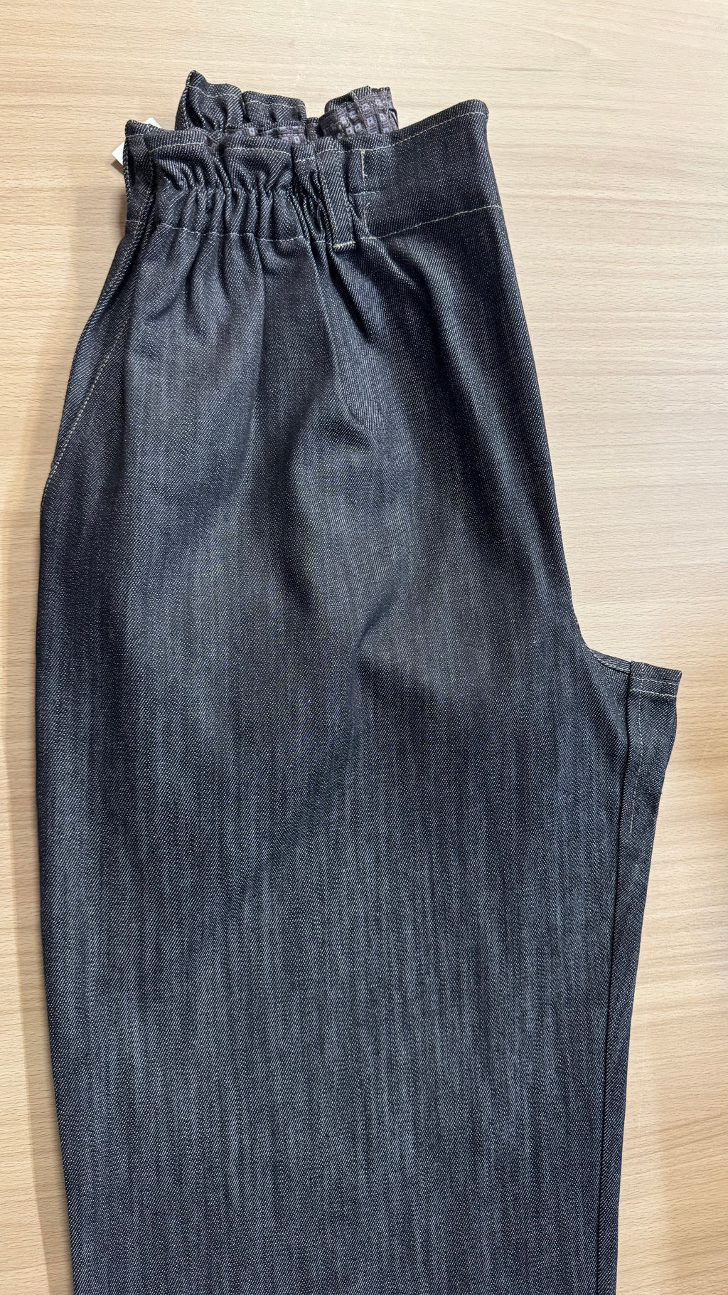 Basic debout jean noir Taille 51