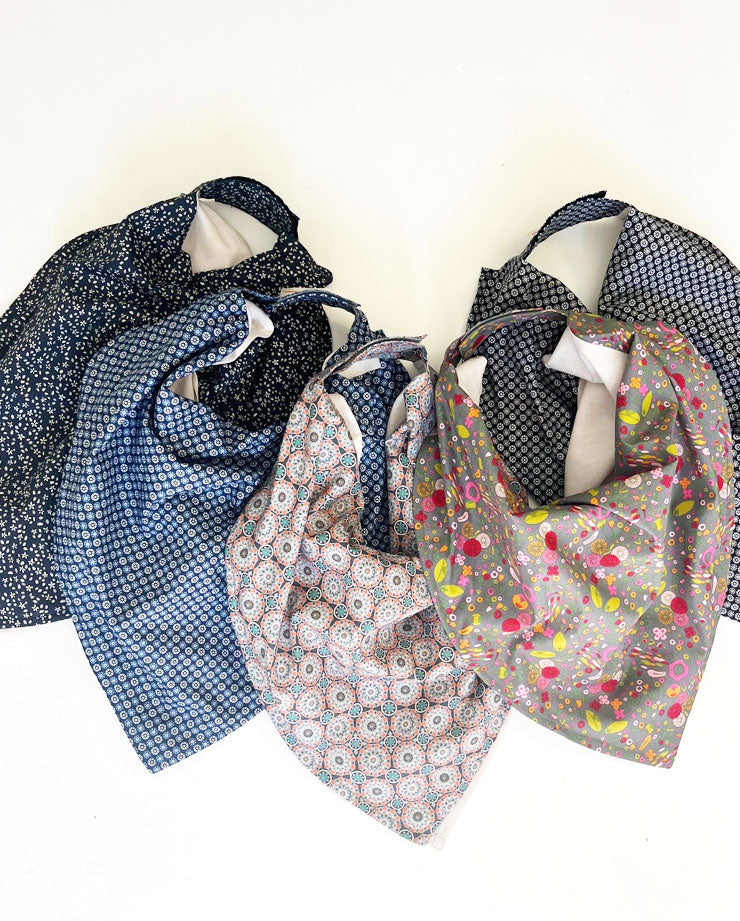 BAVOIR BANDANA GRAND MODÈLE FLOCON NOIR